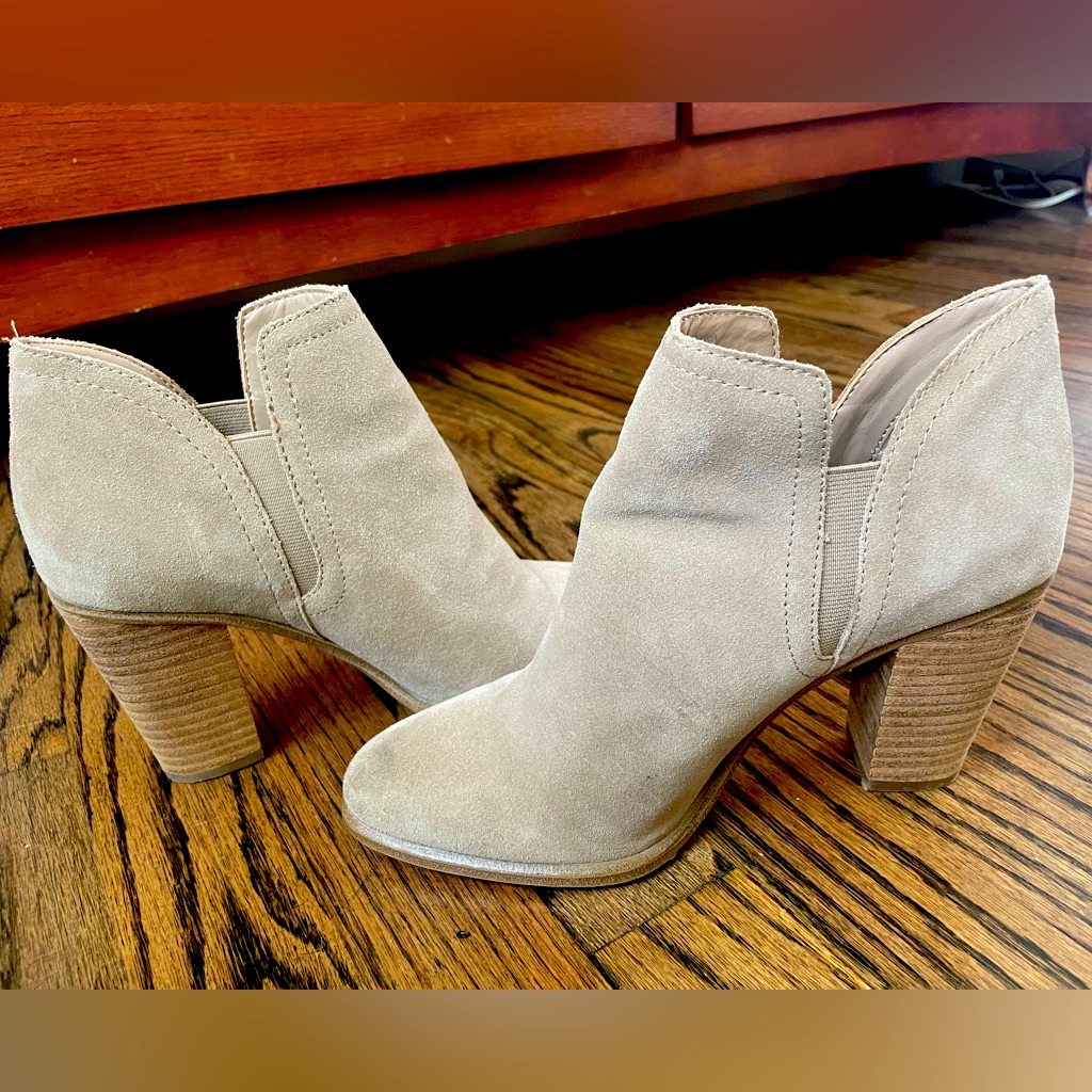 Suede Booties- Euc